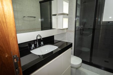 Apartamento para alugar com 107m², 3 quartos e sem vaga Apartamento para alugar com 107m², 3 quartos e sem vagaBanheiro