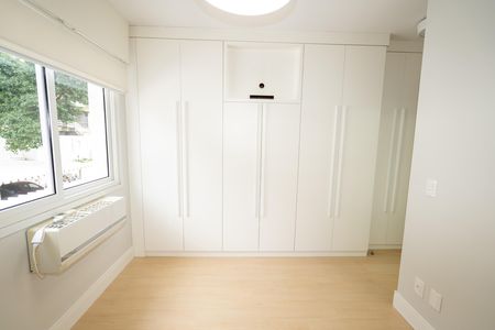 Apartamento para alugar com 107m², 3 quartos e sem vaga Apartamento para alugar com 107m², 3 quartos e sem vagaSuíte