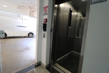 Apartamento para alugar com 67m², 2 quartos e 1 vagaElevador