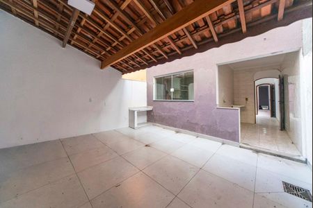 Casa para alugar com 198m², 4 quartos e 2 vagasQuintal Fundos