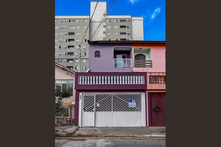 Casa para alugar com 198m², 4 quartos e 2 vagasFachada