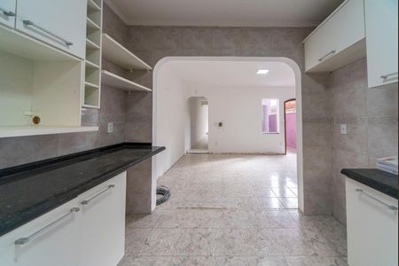 Casa para alugar com 198m², 4 quartos e 2 vagasCozinha 