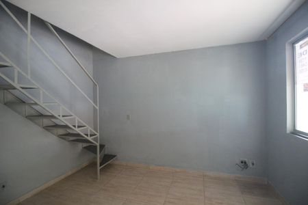 Casa de condomínio para alugar com 70m², 2 quartos e 1 vagaSala