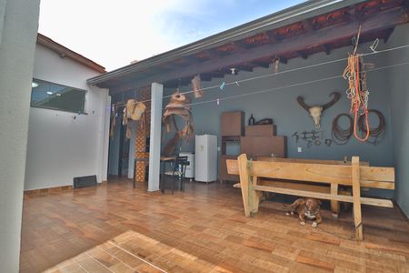 Casa para alugar com 250m², 3 quartos e 5 vagasVaranda