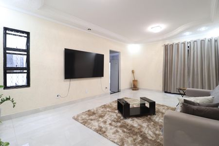 Casa para alugar com 250m², 3 quartos e 5 vagasSala