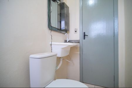 Banheiro de kitnet/studio para alugar com 1 quarto, 35m² em Nova Sapucaia, Sapucaia do Sul