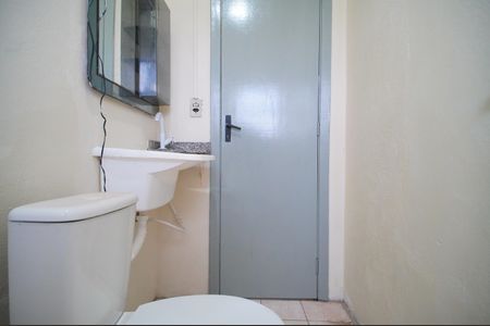 Banheiro de kitnet/studio para alugar com 1 quarto, 35m² em Nova Sapucaia, Sapucaia do Sul
