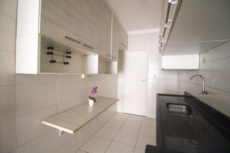 Casa de condomínio para alugar com 100m², 3 quartos e 2 vagas Casa de condomínio para alugar com 100m², 3 quartos e 2 vagasCozinha