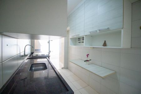 Casa de condomínio para alugar com 100m², 3 quartos e 2 vagas Casa de condomínio para alugar com 100m², 3 quartos e 2 vagasCozinha