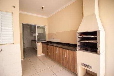Casa de condomínio para alugar com 100m², 3 quartos e 2 vagas Casa de condomínio para alugar com 100m², 3 quartos e 2 vagasArea Externa