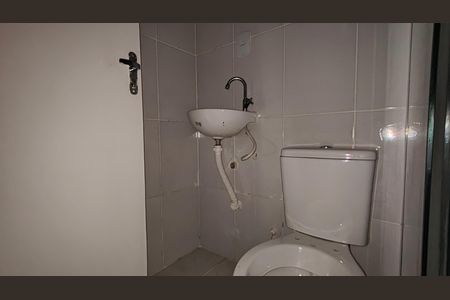 Banheiro de apartamento para alugar com 1 quarto, 29m² em Jardim Cidade Pirituba, São Paulo