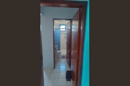 Apartamento para alugar com 71m², 2 quartos e 2 vagas Apartamento para alugar com 71m², 2 quartos e 2 vagasBanheiro