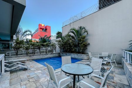 Apartamento à venda com 73m², 2 quartos e 2 vagasÁrea comum - Piscina