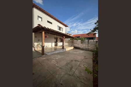 Casa para alugar com 160m², 4 quartos e sem vaga