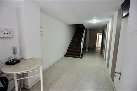 Apartamento à venda com 68m², 1 quarto e sem vaga Apartamento à venda com 68m², 1 quarto e sem vagaHall