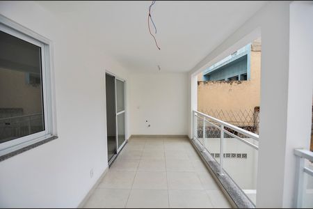 Apartamento à venda com 68m², 1 quarto e sem vaga Apartamento à venda com 68m², 1 quarto e sem vagaSala
