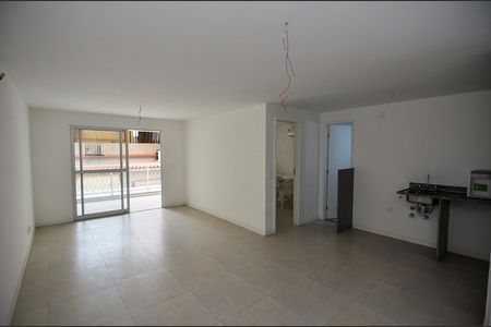 Apartamento à venda com 68m², 1 quarto e sem vaga Apartamento à venda com 68m², 1 quarto e sem vagaSala