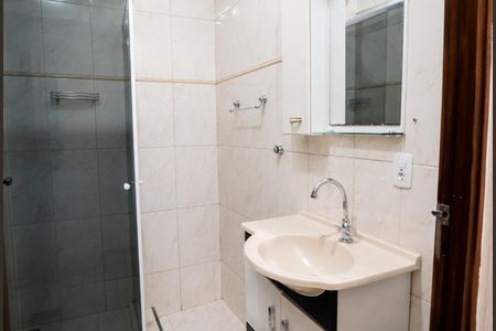 Banheiro  de casa à venda com 2 quartos, 70m² em Jardim Jaragua (Sao Domingos), São Paulo
