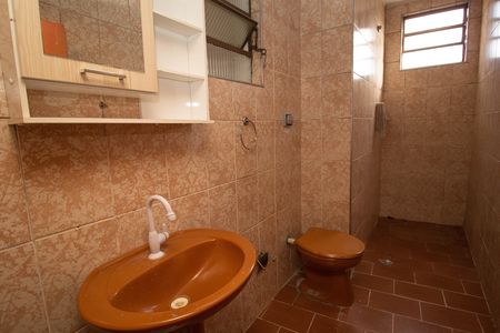 Casa para alugar com 80m², 2 quartos e 1 vaga Casa para alugar com 80m², 2 quartos e 1 vagaBanheiro