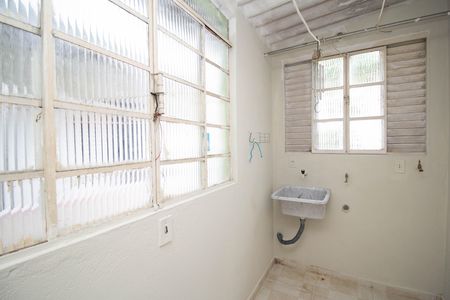 Casa para alugar com 80m², 2 quartos e 1 vaga Casa para alugar com 80m², 2 quartos e 1 vagaÁrea de Serviço