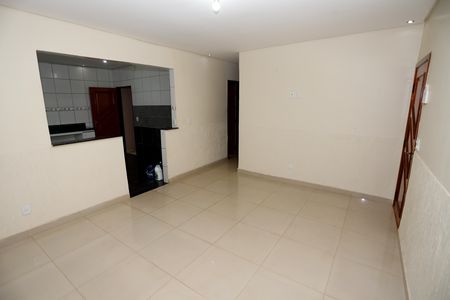Casa à venda com 200m², 2 quartos e 1 vaga
