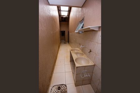 Casa à venda com 200m², 2 quartos e 1 vaga