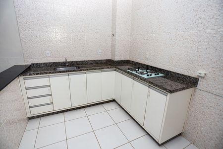 Casa à venda com 2 quartos, 200m² em Taguatinga, Brasília