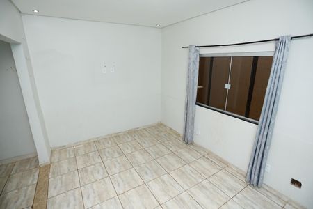 Casa à venda com 200m², 2 quartos e 1 vaga