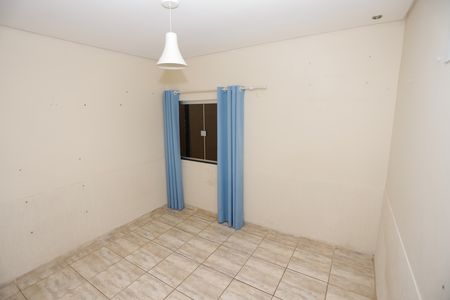 Casa à venda com 200m², 2 quartos e 1 vaga