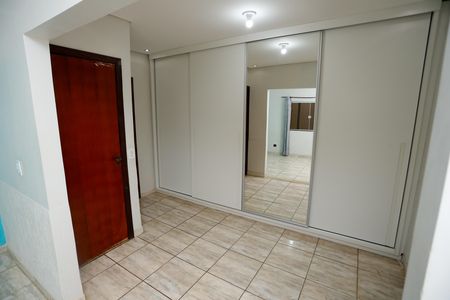 Casa à venda com 200m², 2 quartos e 1 vaga