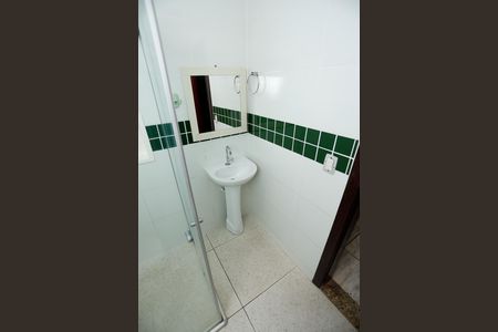 Casa à venda com 200m², 2 quartos e 1 vaga