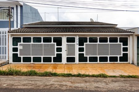 Casa à venda com 2 quartos, 200m² em Taguatinga, Brasília