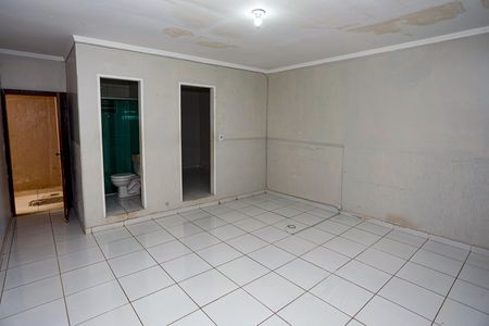 Casa à venda com 200m², 2 quartos e 1 vaga
