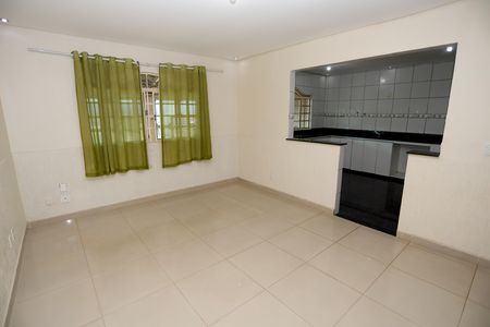 Casa à venda com 200m², 2 quartos e 1 vaga