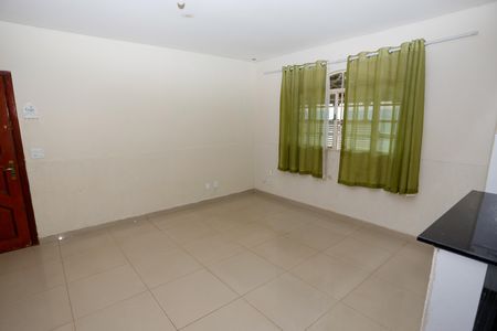 Casa à venda com 200m², 2 quartos e 1 vaga