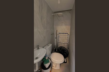 Apartamento à venda com 112m², 3 quartos e 2 vagas Apartamento à venda com 112m², 3 quartos e 2 vagasBanheiro de Serviço