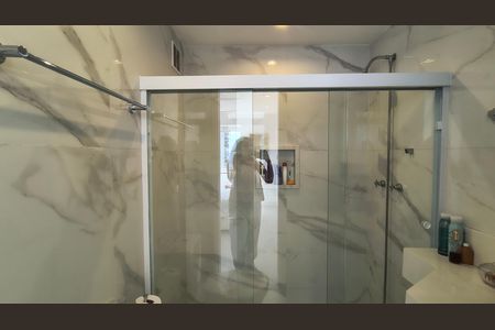 Apartamento à venda com 112m², 3 quartos e 2 vagas Apartamento à venda com 112m², 3 quartos e 2 vagasBanheiro da Suíte