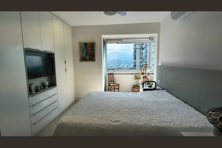 Apartamento à venda com 112m², 3 quartos e 2 vagas Apartamento à venda com 112m², 3 quartos e 2 vagasSuíte