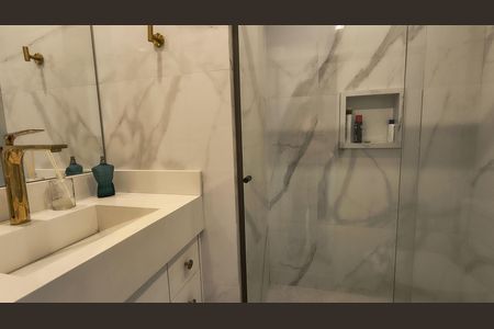 Apartamento à venda com 112m², 3 quartos e 2 vagas Apartamento à venda com 112m², 3 quartos e 2 vagasBanheiro Social