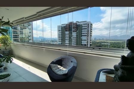 Apartamento à venda com 112m², 3 quartos e 2 vagas Apartamento à venda com 112m², 3 quartos e 2 vagasVaranda