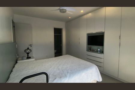 Apartamento à venda com 112m², 3 quartos e 2 vagas Apartamento à venda com 112m², 3 quartos e 2 vagasSuíte