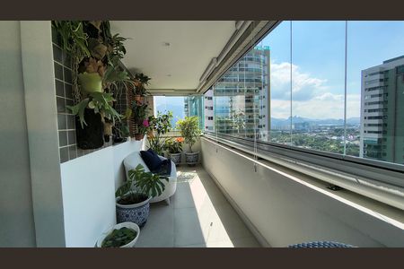Varanda  de apartamento à venda com 3 quartos, 112m² em Barra da Tijuca, Rio de Janeiro