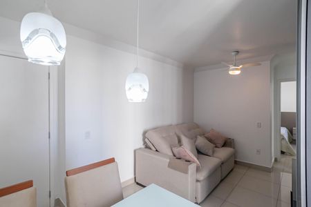 Sala de apartamento para alugar com 2 quartos, 69m² em Planalto, Belo Horizonte