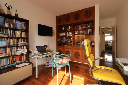 Apartamento à venda com 174m², 3 quartos e 2 vagasEscritório