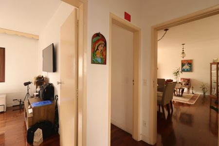Apartamento à venda com 174m², 3 quartos e 2 vagasCorredor