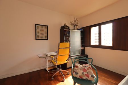 Apartamento à venda com 174m², 3 quartos e 2 vagasEscritório
