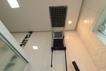 Casa à venda com 183m², 3 quartos e 3 vagasBanheiro da Suíte 1 - Chuveiro