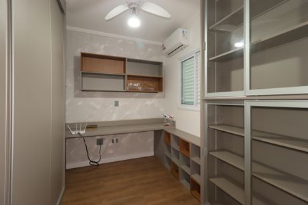 Casa à venda com 183m², 3 quartos e 3 vagasSuíte 2