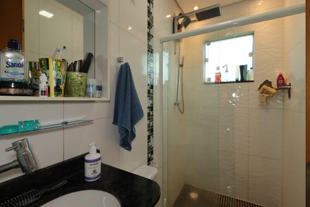 Casa à venda com 183m², 3 quartos e 3 vagasBanheiro da Suíte 1