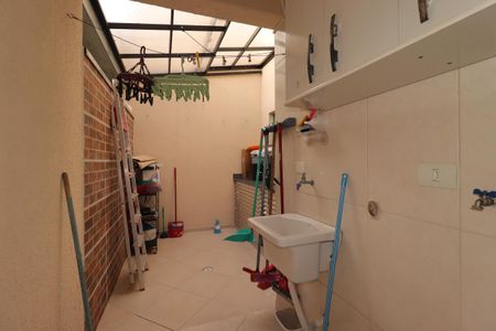 Casa à venda com 183m², 3 quartos e 3 vagasÁrea de Serviço